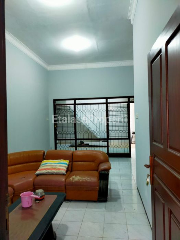 Foto properti Disewakan Rumah Di Manyar Tirtoyoso Utara Siap Huni 4