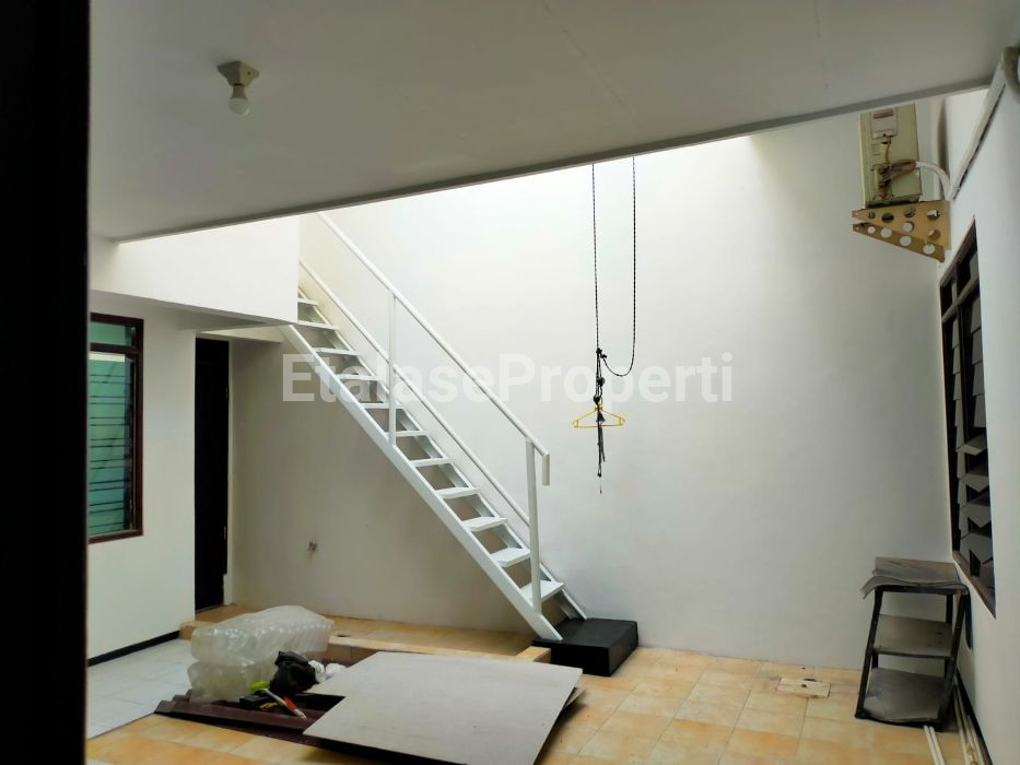 Foto properti Disewakan Rumah Di Manyar Tirtoyoso Utara Siap Huni 6