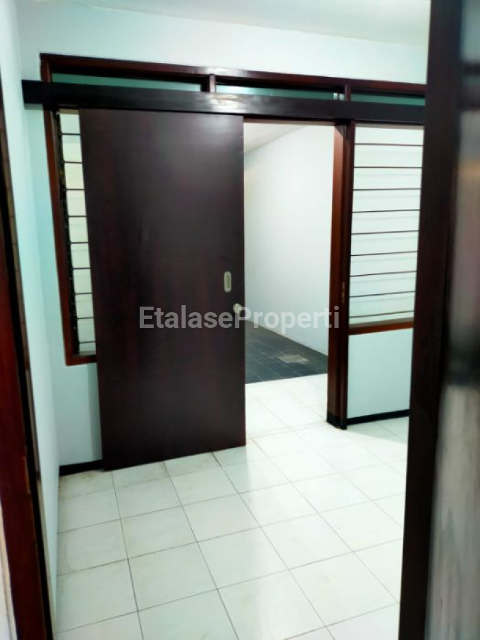 Foto properti Disewakan Rumah Di Manyar Tirtoyoso Utara Siap Huni 7