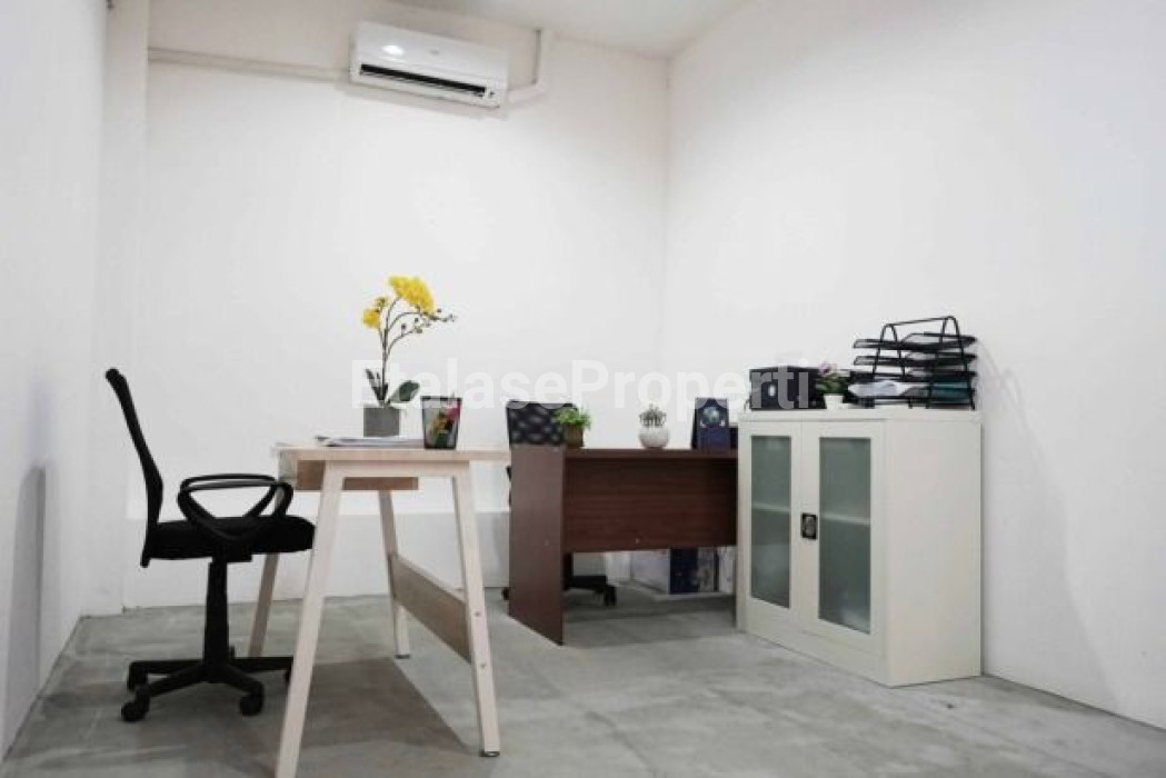 Foto properti Dijual / Disewakan :  Gudang Di Raya Menganti - Surabaya 2