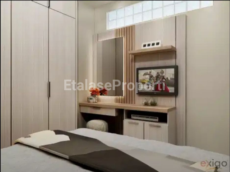 Foto properti Dijual Cepat Rumah Di Royal Residence Cluster Greenwich 2