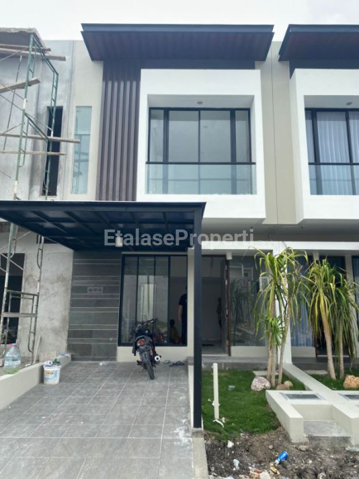 Foto properti SEWA Rumah  NORTHWEST CENTRAL (Citraland) - Surabaya 1