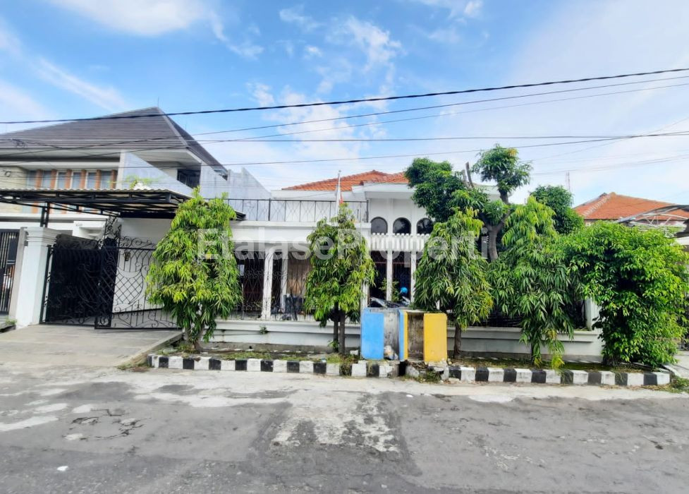 Foto properti Dijual Rumah Hitung Tanah Di Kertajaya Indah 1