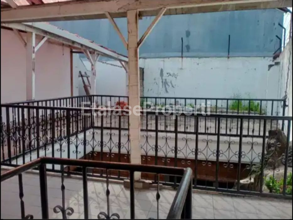 Foto properti Dijual Rumah Hitung Tanah Di Kertajaya Indah 10