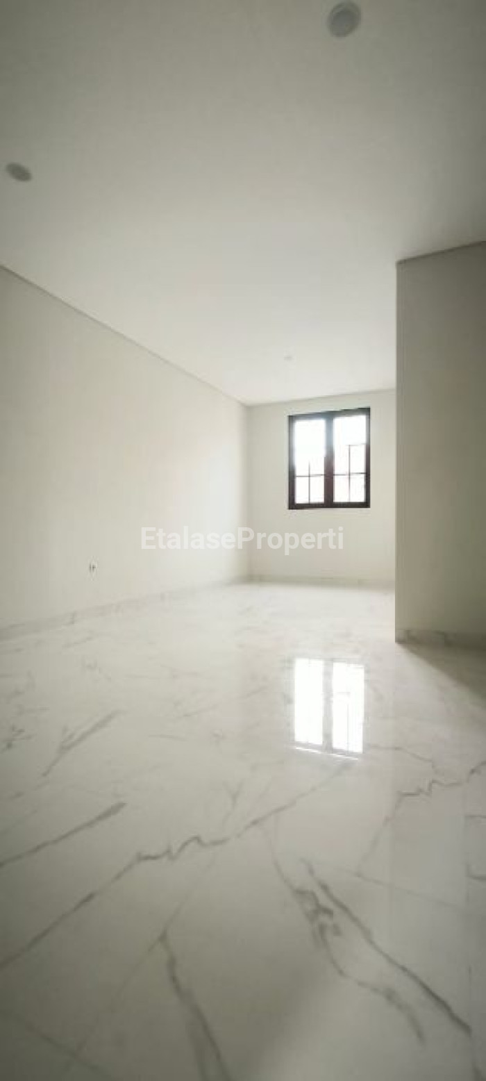 Foto properti Dijual Rumah Baru Minimalis Di Virgo 6