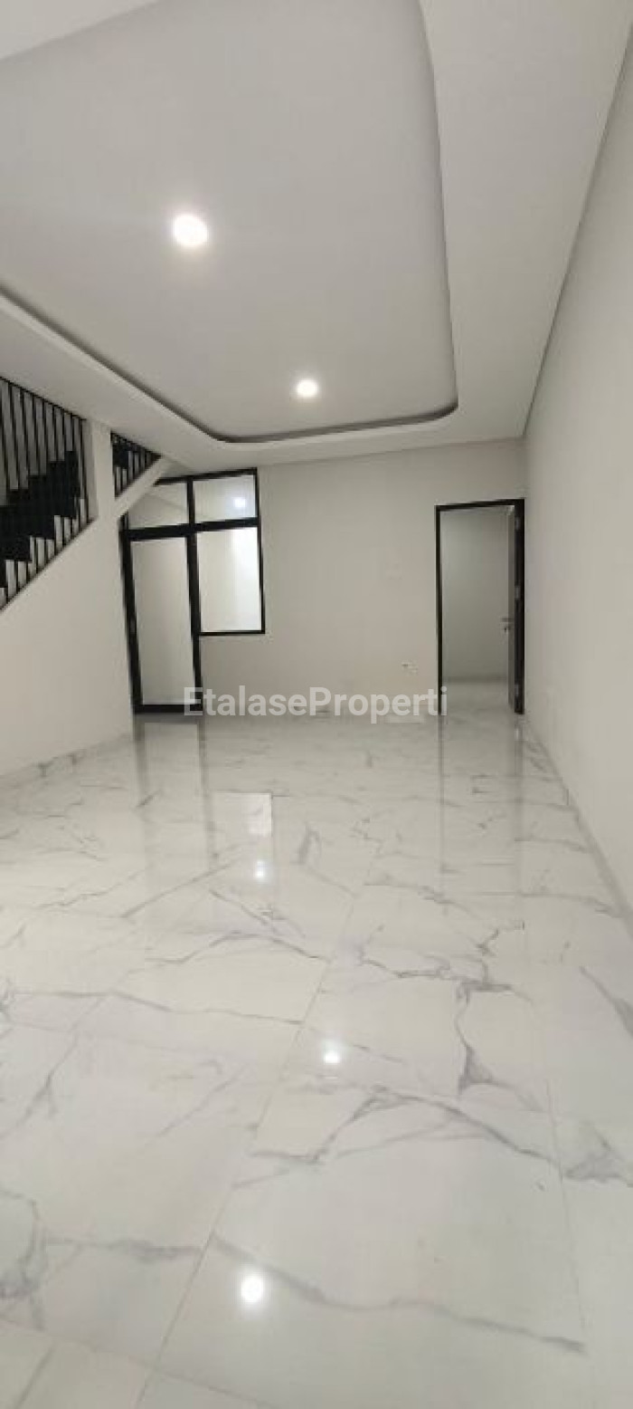 Foto properti Dijual Rumah Baru Minimalis Di Virgo 9