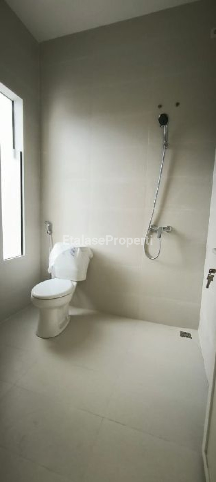 Foto properti Dijual Rumah Baru Minimalis Di Virgo 10