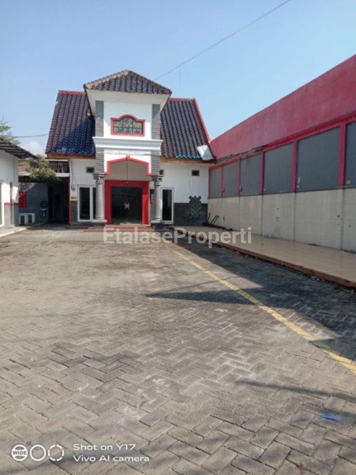 Foto properti Di Jual Dan Sewakan Bangunan Komersil Raya Wadungasri  Sidoarjo 1