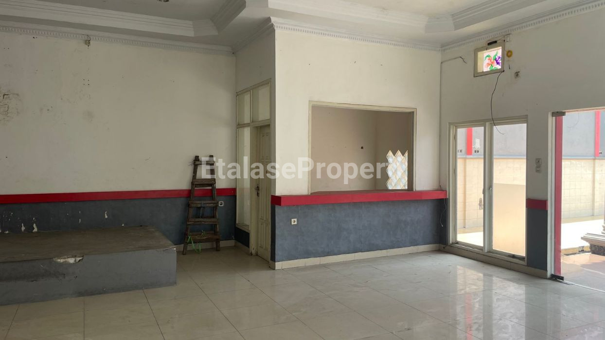 Foto properti Di Jual Dan Sewakan Bangunan Komersil Raya Wadungasri  Sidoarjo 4