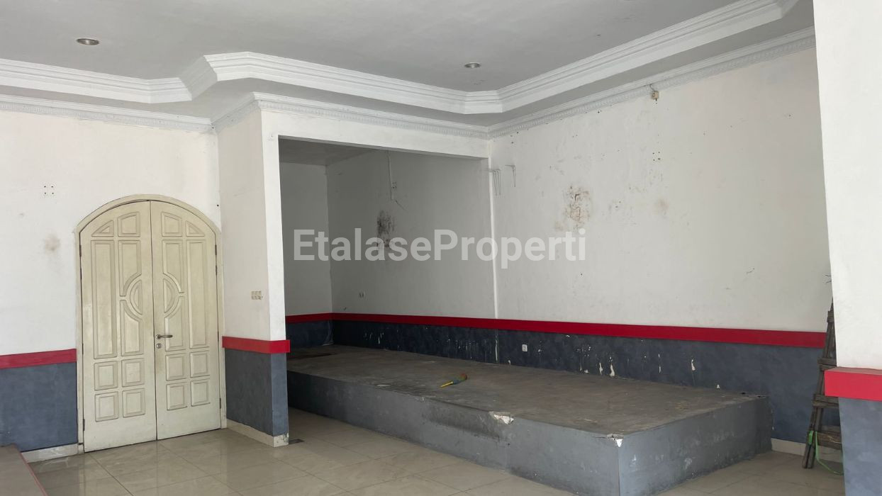 Foto properti Di Jual Dan Sewakan Bangunan Komersil Raya Wadungasri  Sidoarjo 6