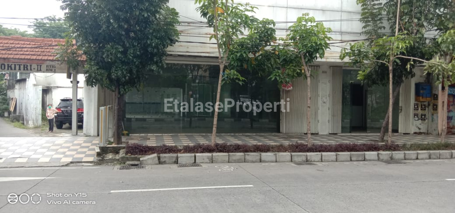 Foto properti GEDUNG 2 LANTAI VENTI KOMERSIAL JALAN MAYJEND SUNGKONO EX SHOWROOM MOBIL NOL JALAN RAYA 1