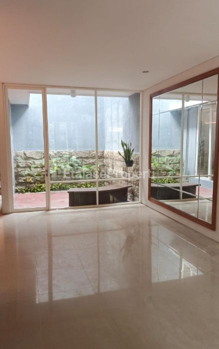 Foto properti DIJUAL RUMAH ROYAL RESIDENCE  Cluster Favorit BLEINHEIM 2