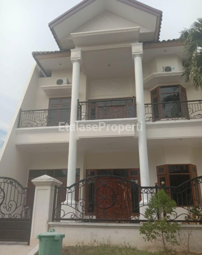 Foto properti Disewakan Rumah Villa Valencia Pakuwon Siap Huni 1
