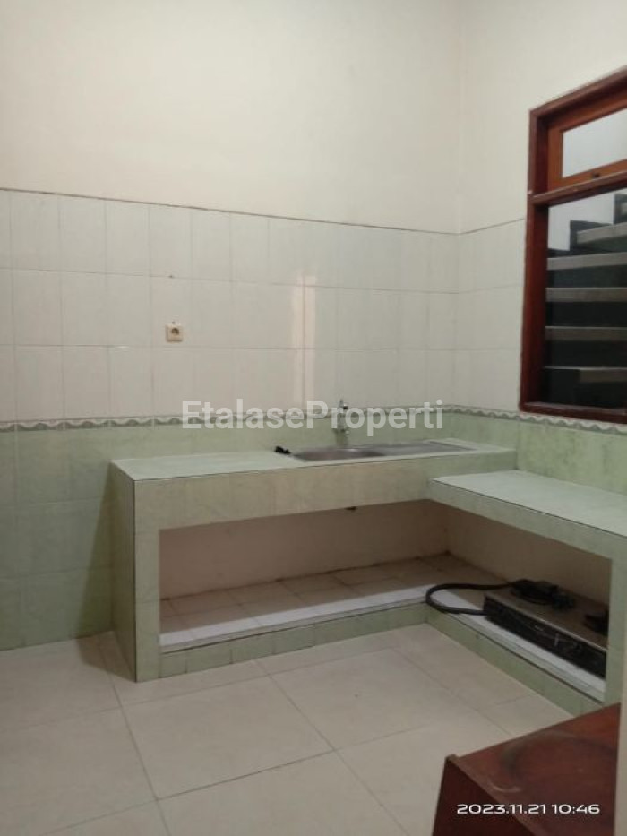 Foto properti Disewakan Rumah Villa Valencia Pakuwon Siap Huni 4