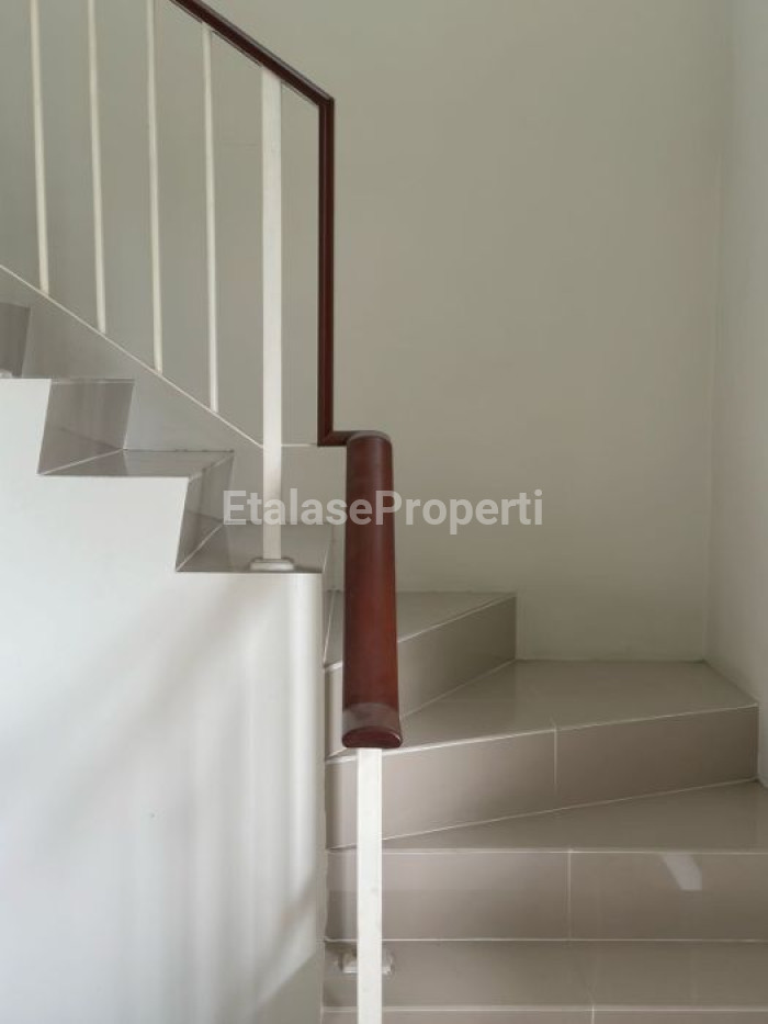 Foto properti Jual Rumah Citraland Utara Northwest (HD) 2