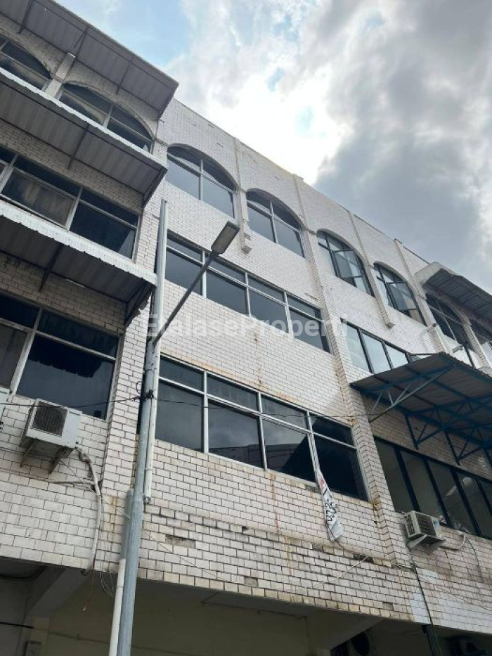 Foto properti Turun Harga - Ruko 4 Lantai Di Pertokoan Sinar Galaxy Bubutan 4