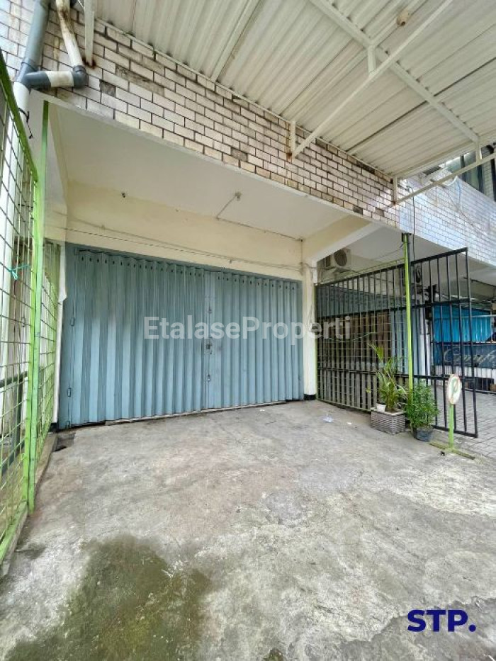 Foto properti Turun Harga - Ruko 4 Lantai Di Pertokoan Sinar Galaxy Bubutan 5