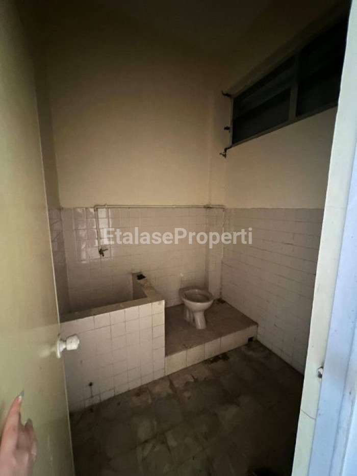 Foto properti Turun Harga - Ruko 4 Lantai Di Pertokoan Sinar Galaxy Bubutan 9