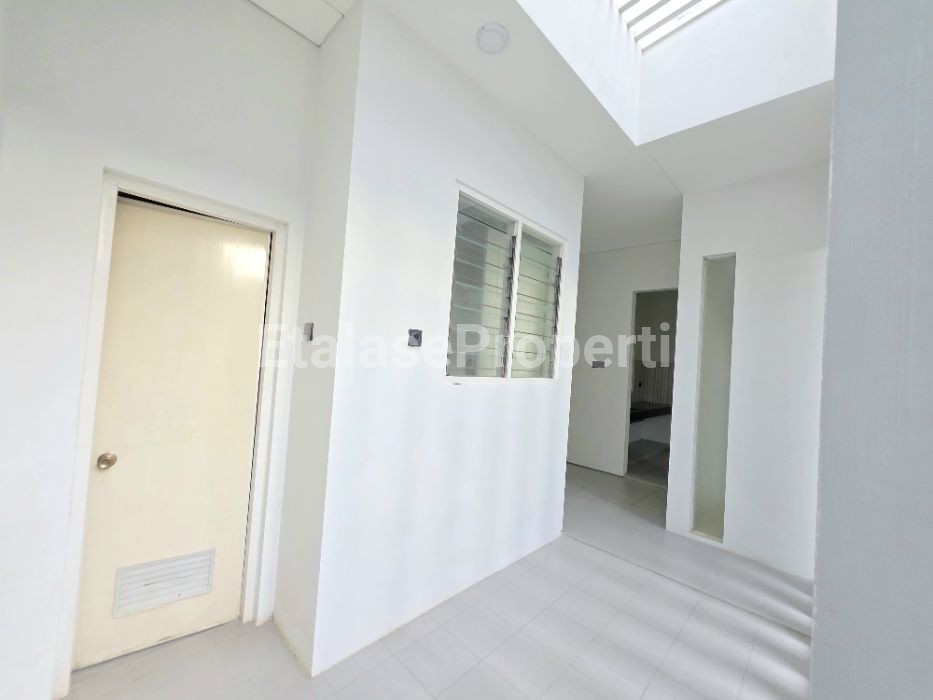 Foto properti Dijual Rumah Di Royal Residence Cluster Richmond 10