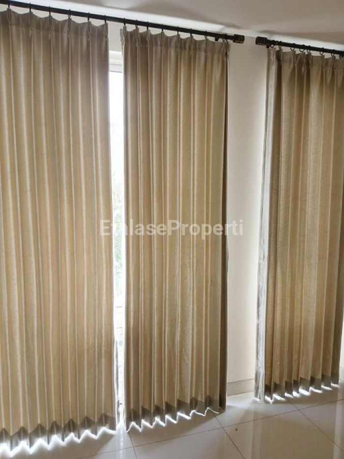 Foto properti Disewakan Rumah Di Grand Pakuwon Semi Furnished 5
