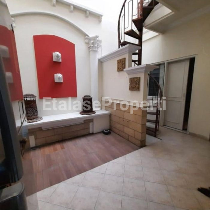 Foto properti Tenggilis Utara Habis Renovasi Furnished 7