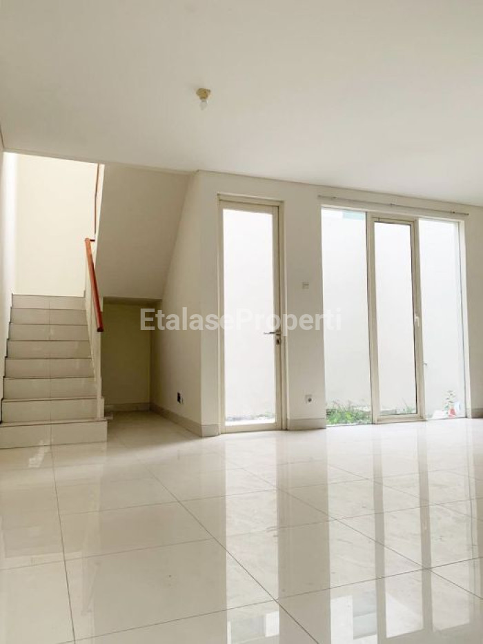 Foto properti Disewakan Rumah Grand Pakuwon Adelaide Kosongan 7