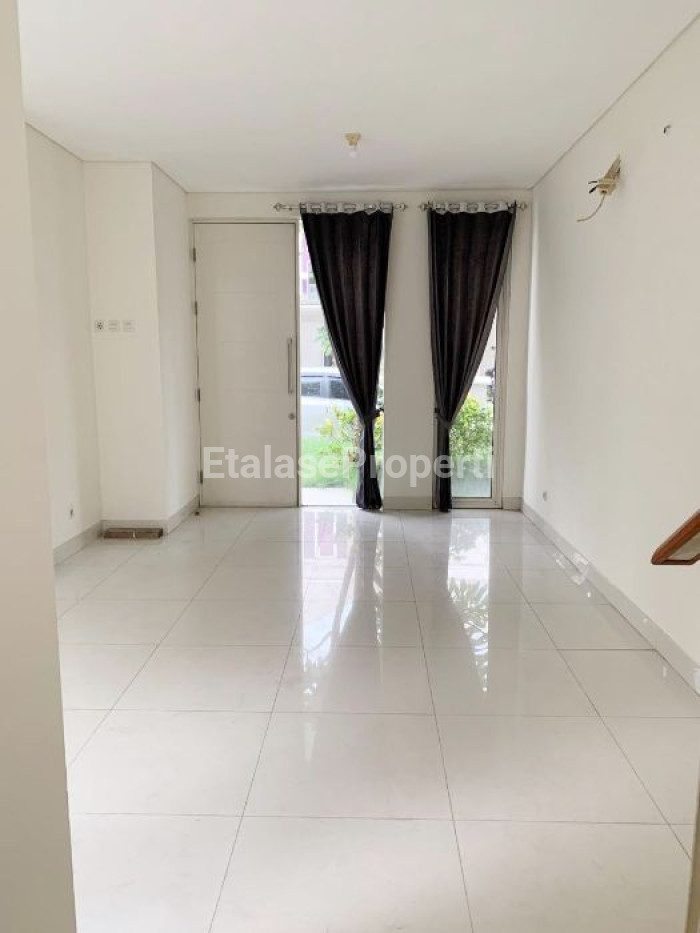 Foto properti Disewakan Rumah Grand Pakuwon Adelaide Kosongan 8