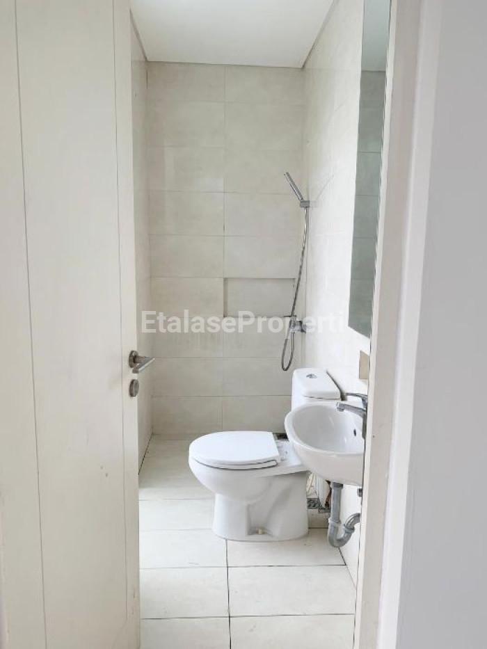 Foto properti Disewakan Rumah Grand Pakuwon Adelaide Kosongan 9