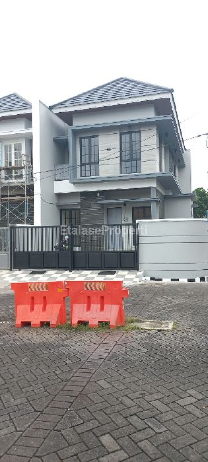 Foto properti Dijual Rumah Baru Gress Di Klampis Anom 7