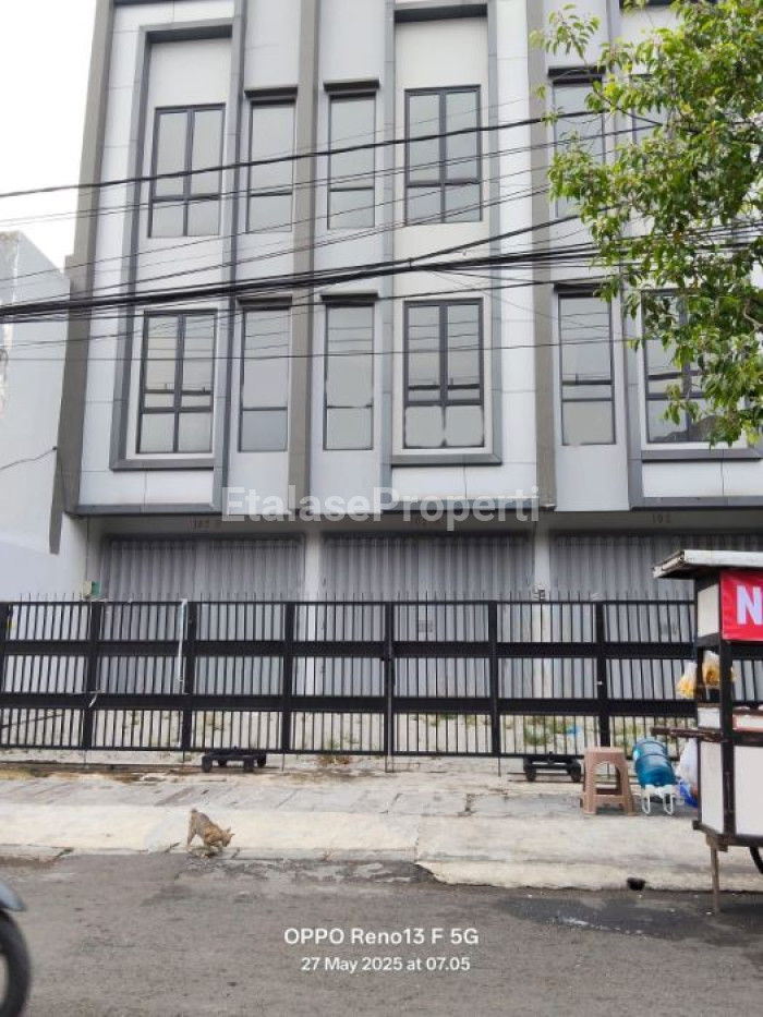 Foto properti Disewakan Ruko Baru Raya Tambak Rejo Kenjeran Kaza Mall 1