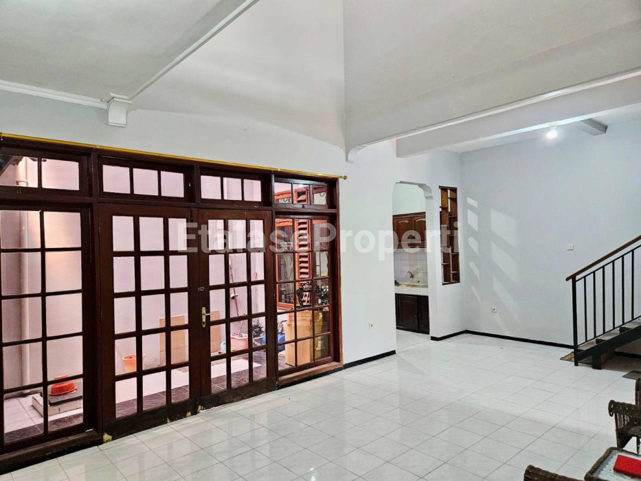 Foto properti Dijual Rumah Wisma Pagesangan, Jambangan Surabaya, Kondisi Terawat & Siap Huni, ROW Jalan Lebar.  Wisma Pagesangan III, Jambangan, Surabaya 2
