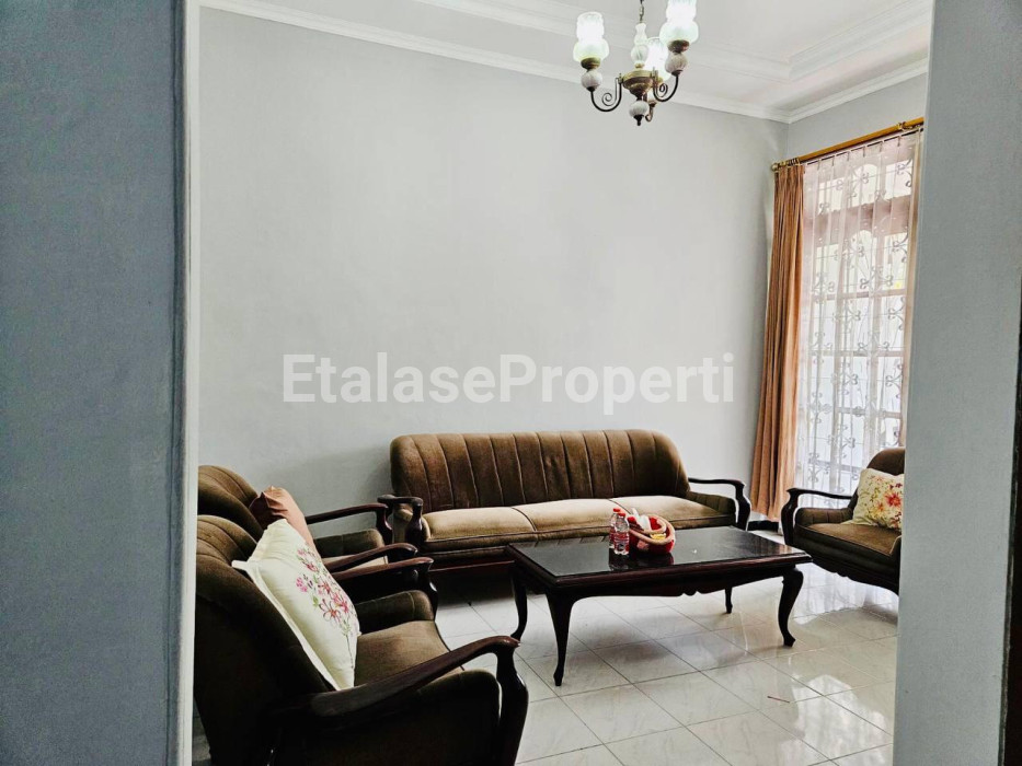 Foto properti Dijual Rumah Wisma Pagesangan, Jambangan Surabaya, Kondisi Terawat & Siap Huni, ROW Jalan Lebar.  Wisma Pagesangan III, Jambangan, Surabaya 3