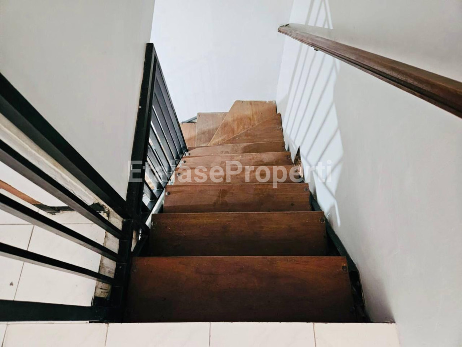 Foto properti Dijual Rumah Wisma Pagesangan, Jambangan Surabaya, Kondisi Terawat & Siap Huni, ROW Jalan Lebar.  Wisma Pagesangan III, Jambangan, Surabaya 8