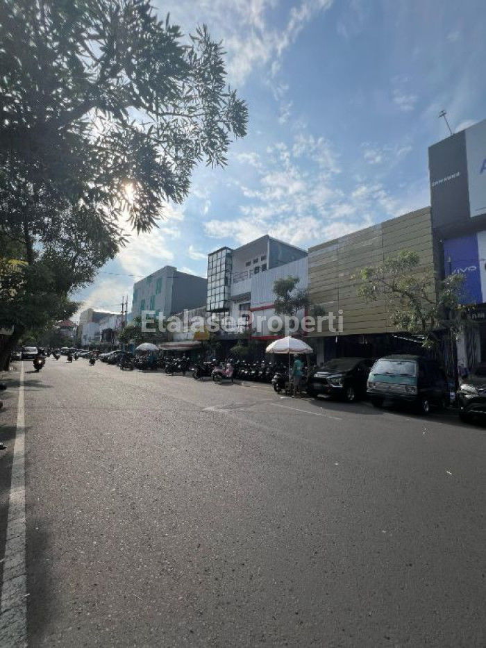 Foto properti *Dijual Ruko Pasar Besar, Malang* 2