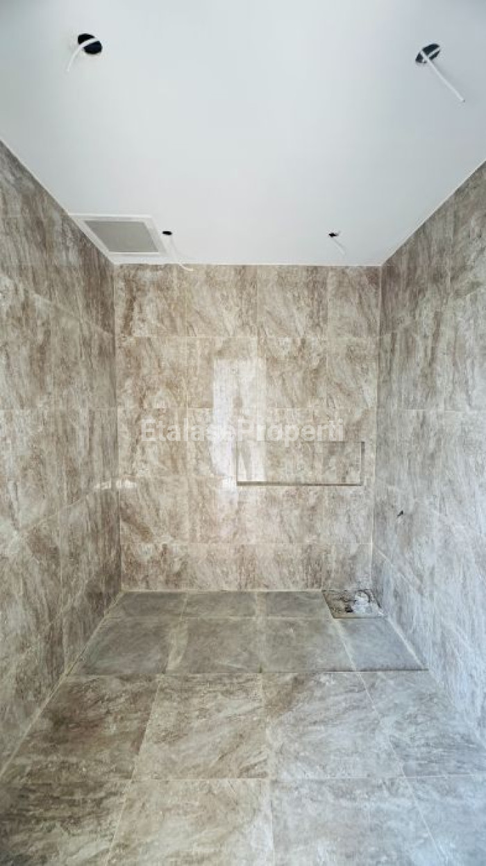 Foto properti *Dijual Rumah Woodland Citraland Surabaya* 7