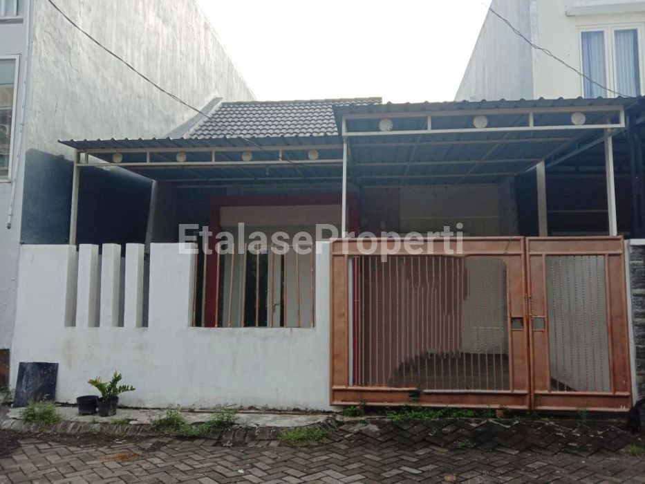Foto properti Disewakan Rumah Di Sentra Point Raya Gunung Anyar Sawah Dekat UPN 1