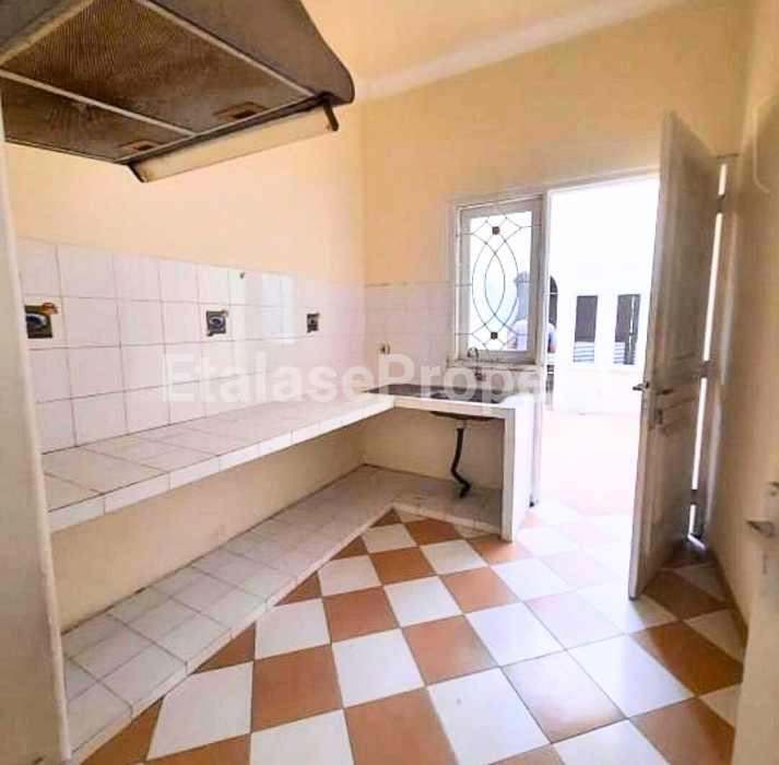 Foto properti Disewakan Rumah Furnished Siap Huni, Tenggilis Utara, Surabaya 8