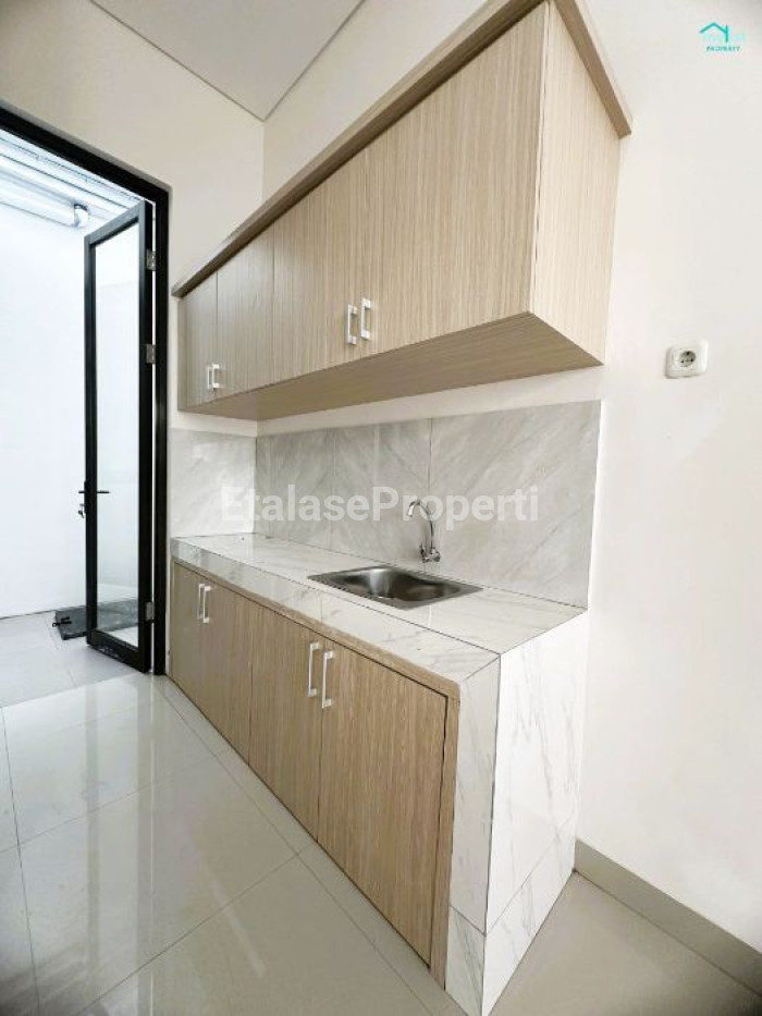 Foto properti Disewakan Rumah Royal Paka Dekat UPN MERR Baru Gress 9