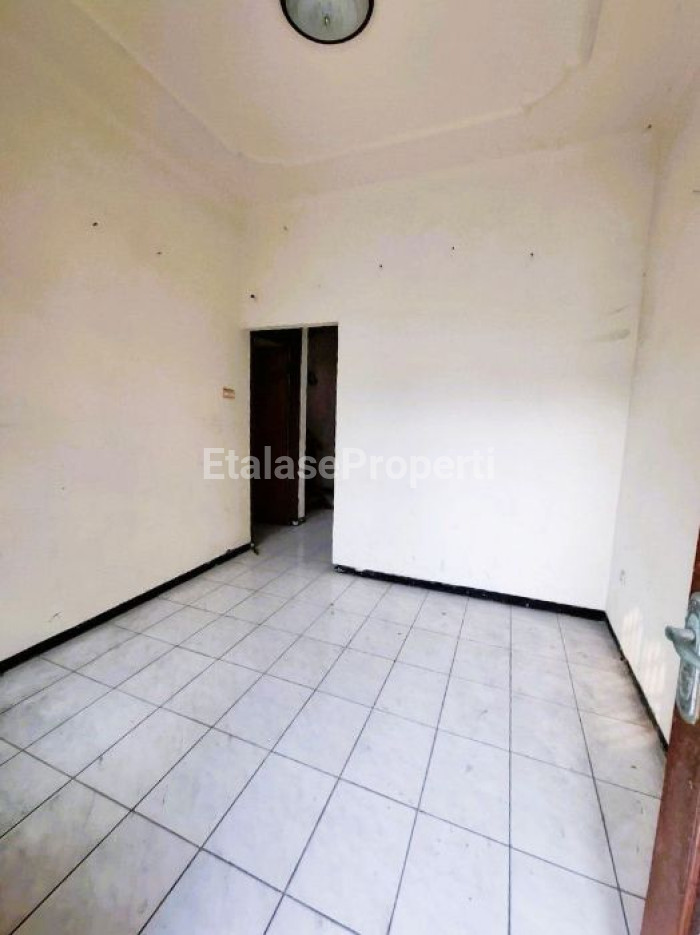 Foto properti Dijual Rumah Hitung Tanah Karang Asem Tambaksari Ploso 2