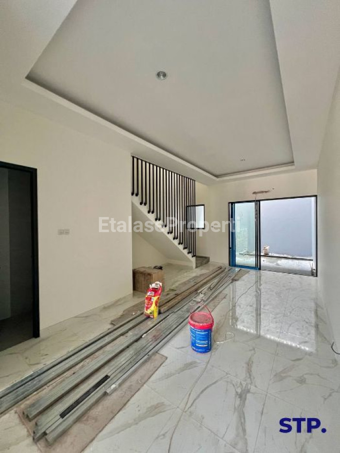 Foto properti Rumah Baru Minimalis Di Nirwana Eksekutif 4