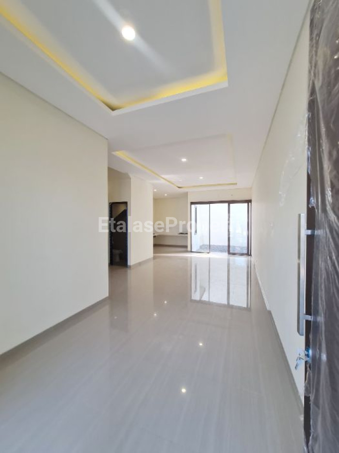 Foto properti Rumah Baru Di Baruk Dekat Nirwana Eksekutif Rungkut MERR 3