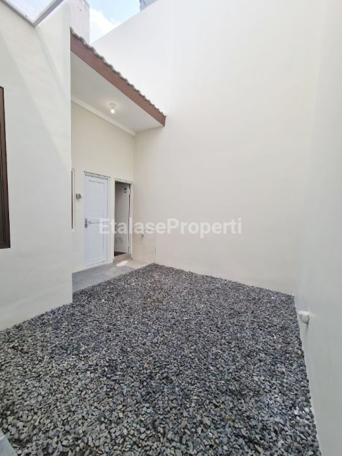 Foto properti Rumah Baru Di Baruk Dekat Nirwana Eksekutif Rungkut MERR 10