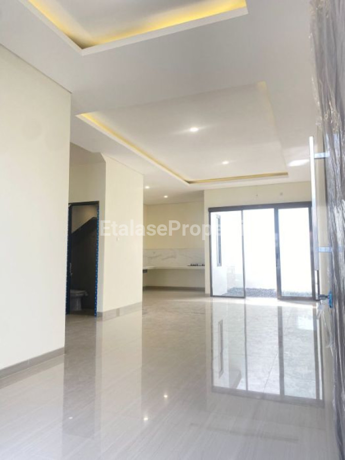 Foto properti Dijual Rumah Baru Gress Baruk Tengah Selangkah Dari MERR 5