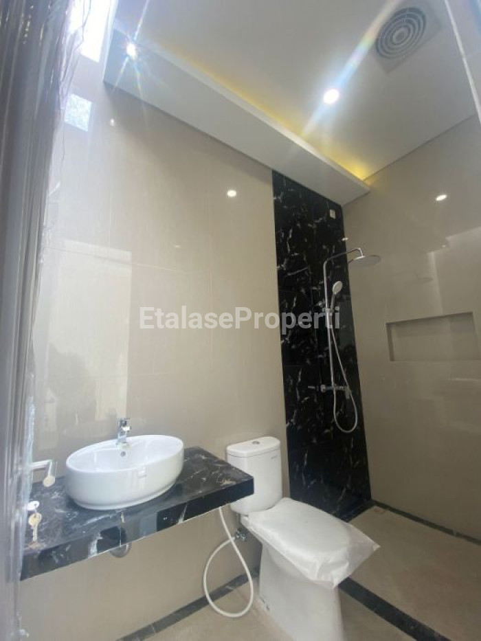 Foto properti Dijual Rumah Baru Gress Baruk Tengah Selangkah Dari MERR 10