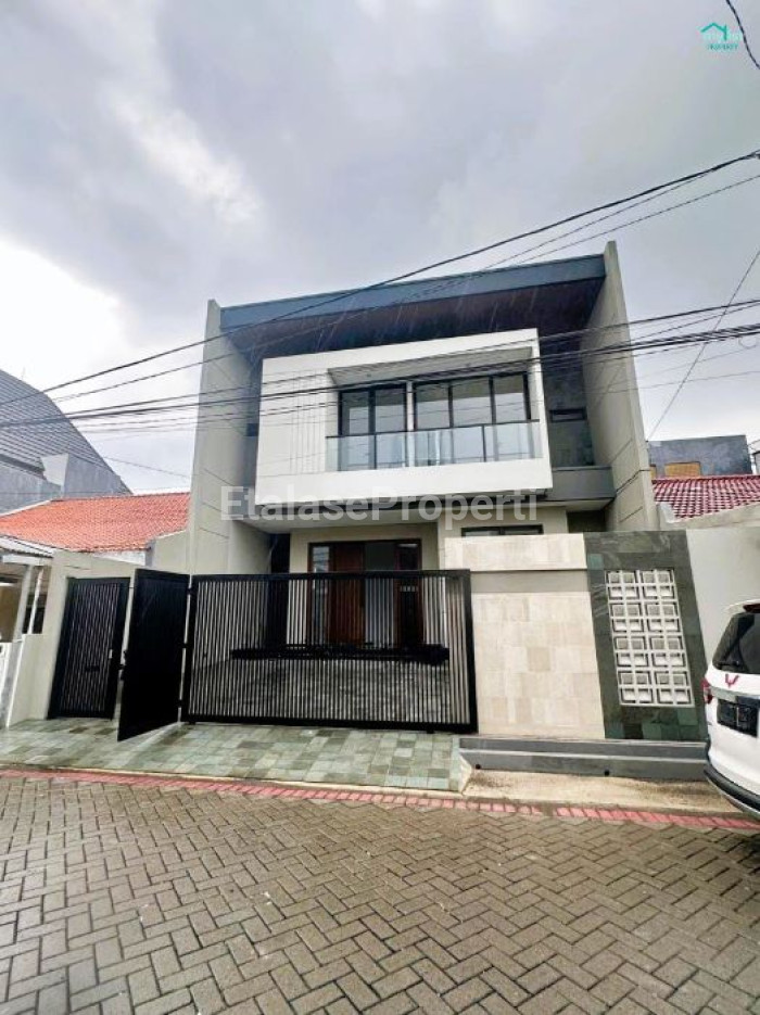 Foto properti Rumah Baru Gress Manyar Premium Mewah Megah Dekat UNTAG 1