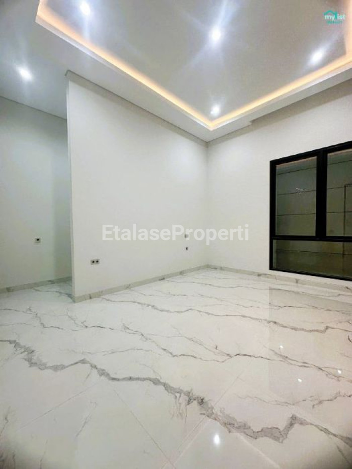Foto properti Rumah Baru Gress Manyar Premium Mewah Megah Dekat UNTAG 5
