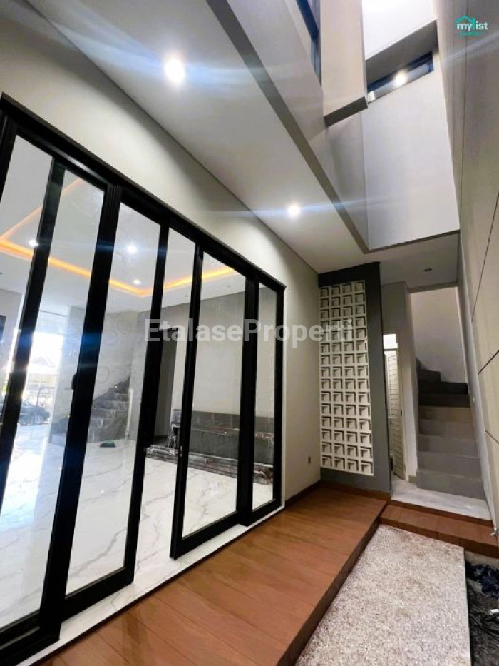 Foto properti Rumah Baru Gress Manyar Premium Mewah Megah Dekat UNTAG 10