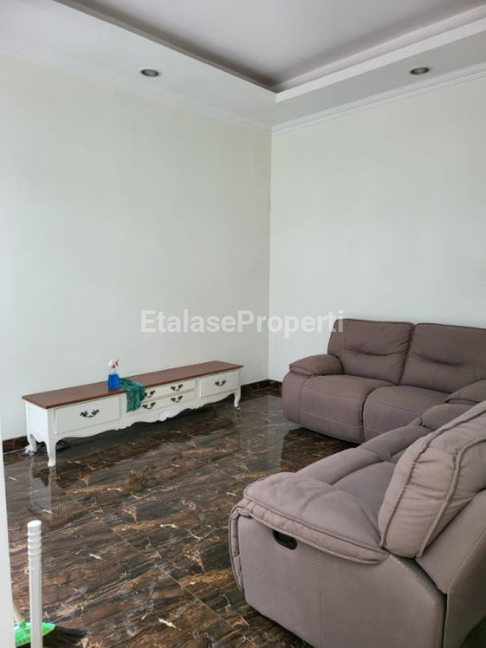 Foto properti Disewakan Rumah Crystal Golf Citraland 4
