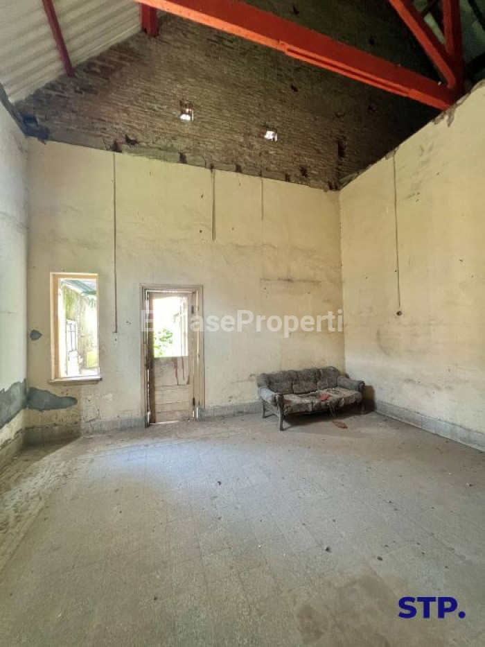 Foto properti Bangunan Usaha Di Jalan Tumapel Dekat Raya Darmo Lokasi Prime 8