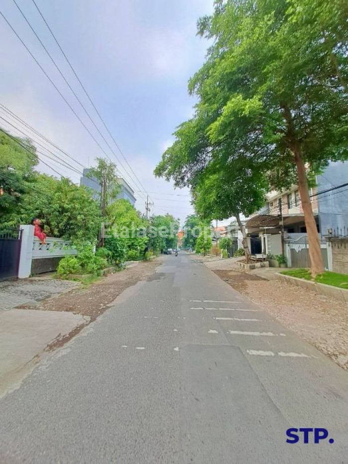 Foto properti Disewakan Bangunan Usaha Di Jalan Tumapel Raya Darmo 3
